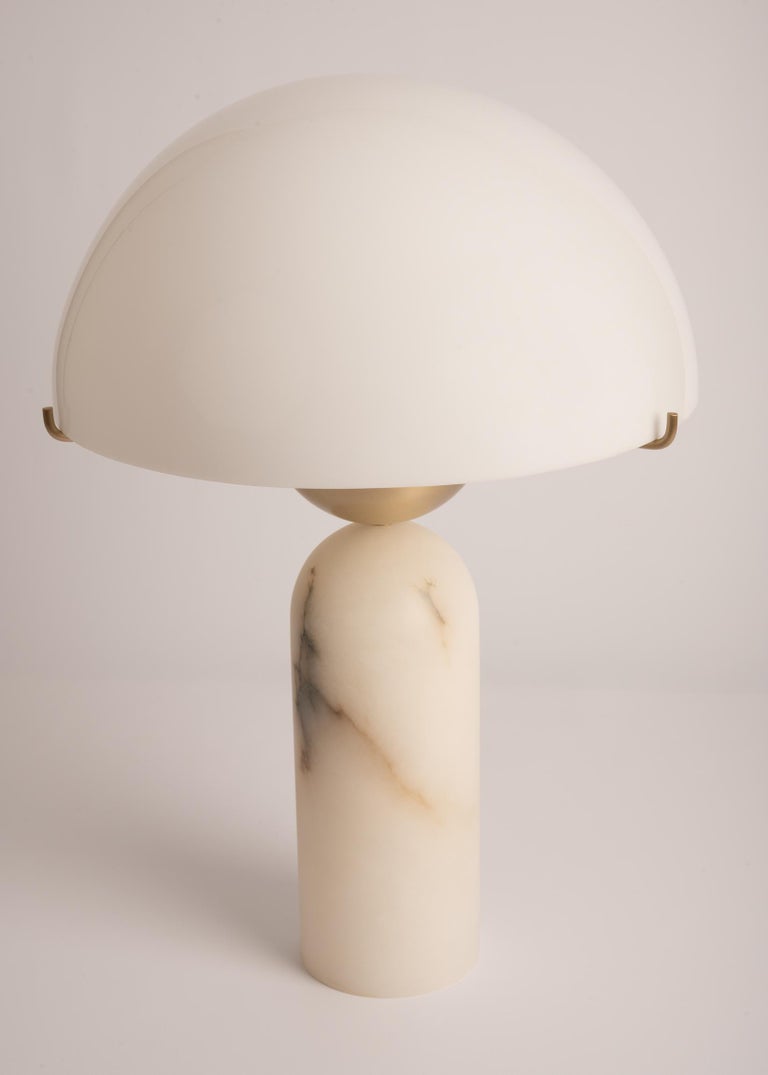 Alabaster Peono Table Lamp