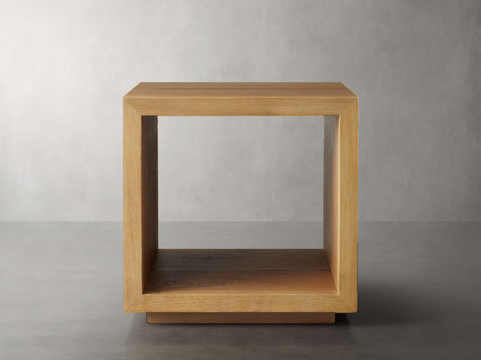 Mihaela Oak End Table in Vin Alb 22"