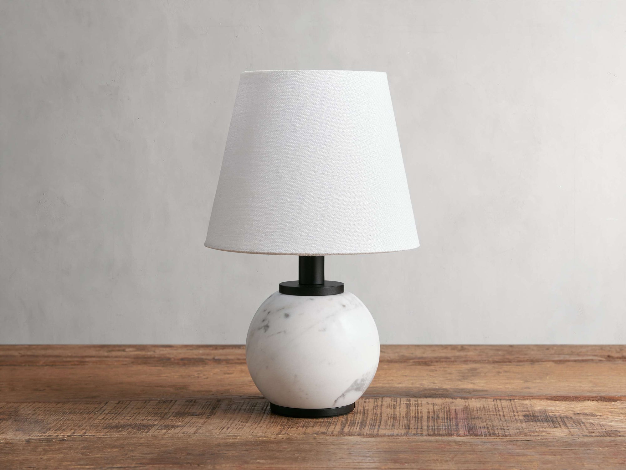 Celia Outdoor Rechargeable Lamp