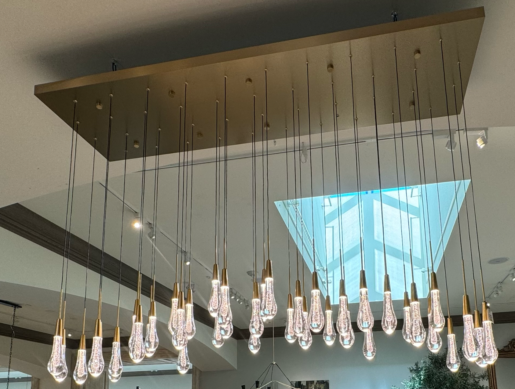 Solitaire Linear Chandelier 37"50"70"87"120"